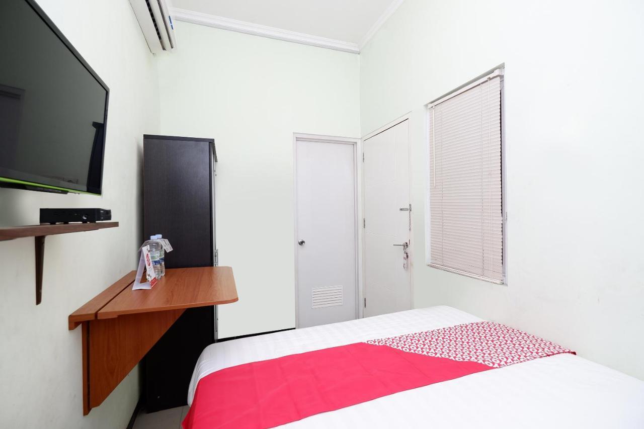Oyo 1815 Gatsu Residence Semarang Eksteriør bilde
