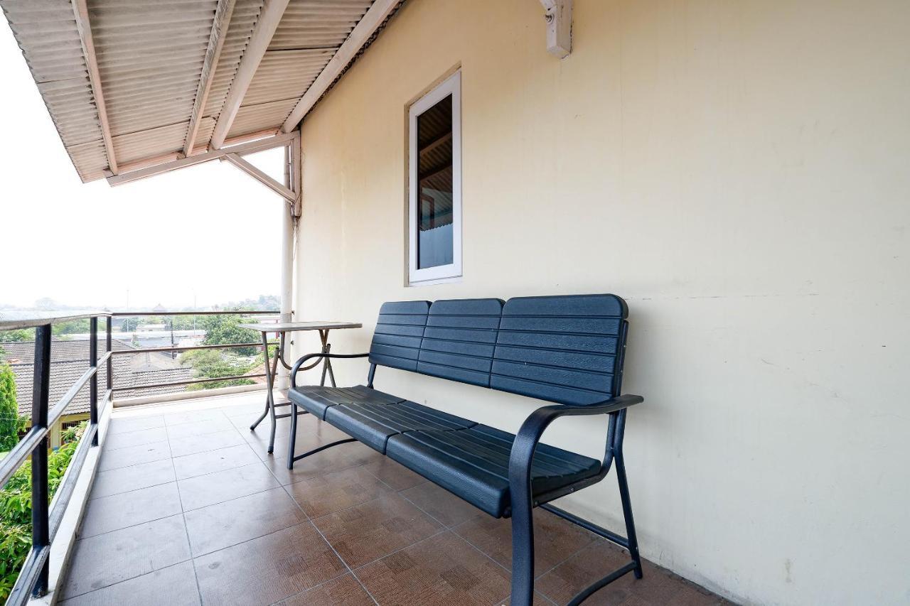 Oyo 1815 Gatsu Residence Semarang Eksteriør bilde