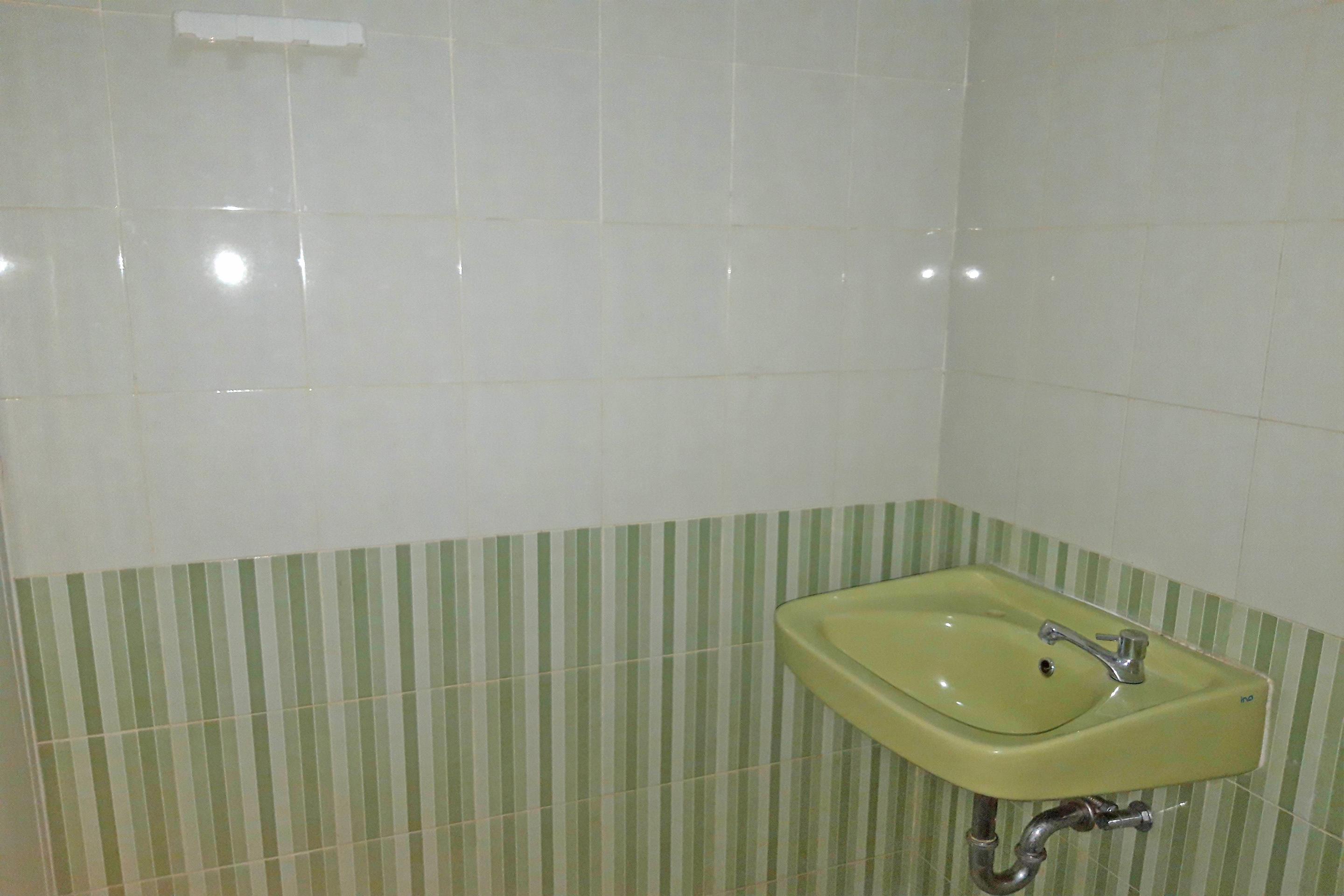 Oyo 1815 Gatsu Residence Semarang Eksteriør bilde
